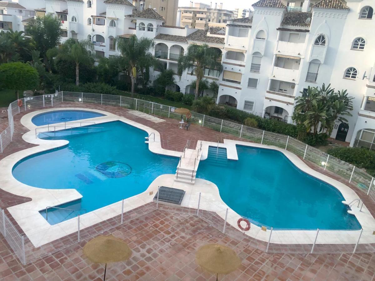 M&J Benalmadena Retreat Apartment Exterior photo